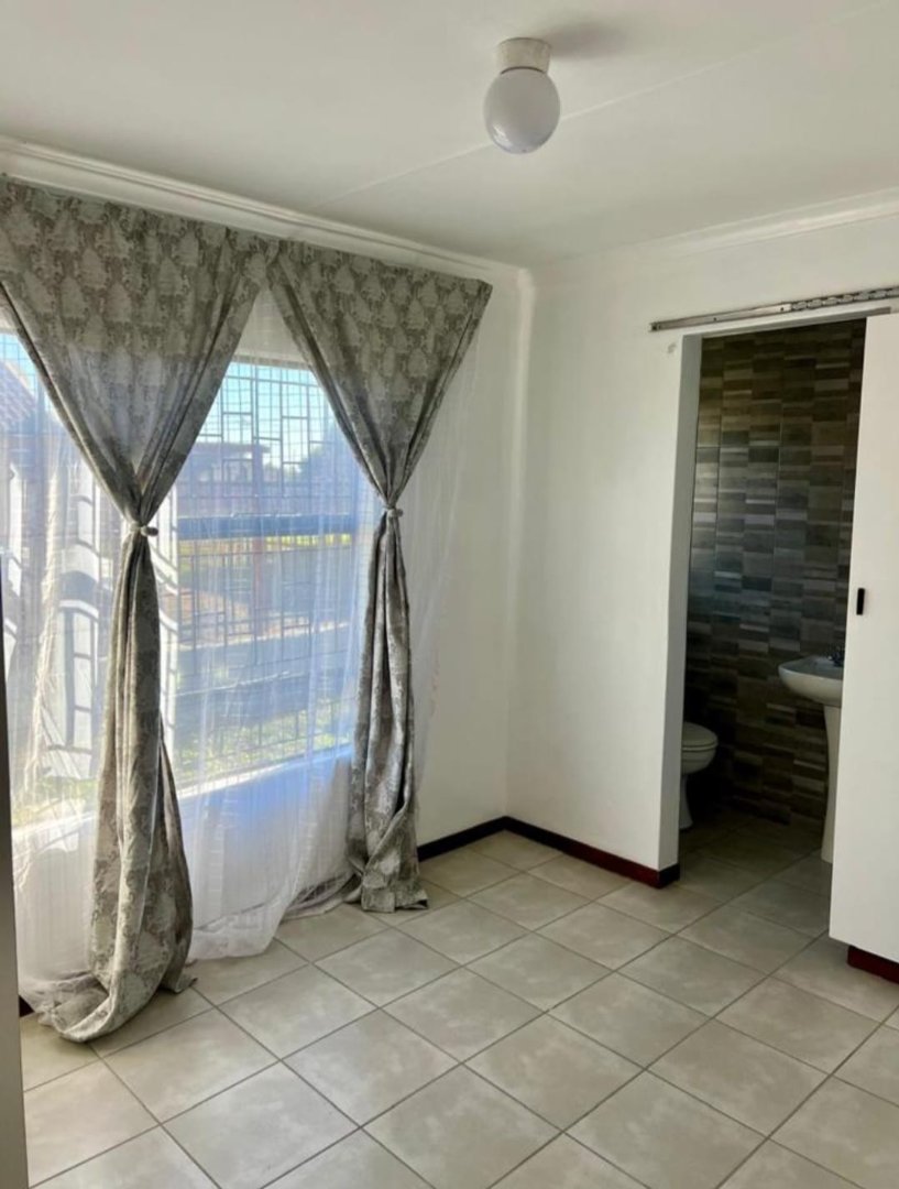 3 Bedroom Property for Sale in Pinehaven Free State